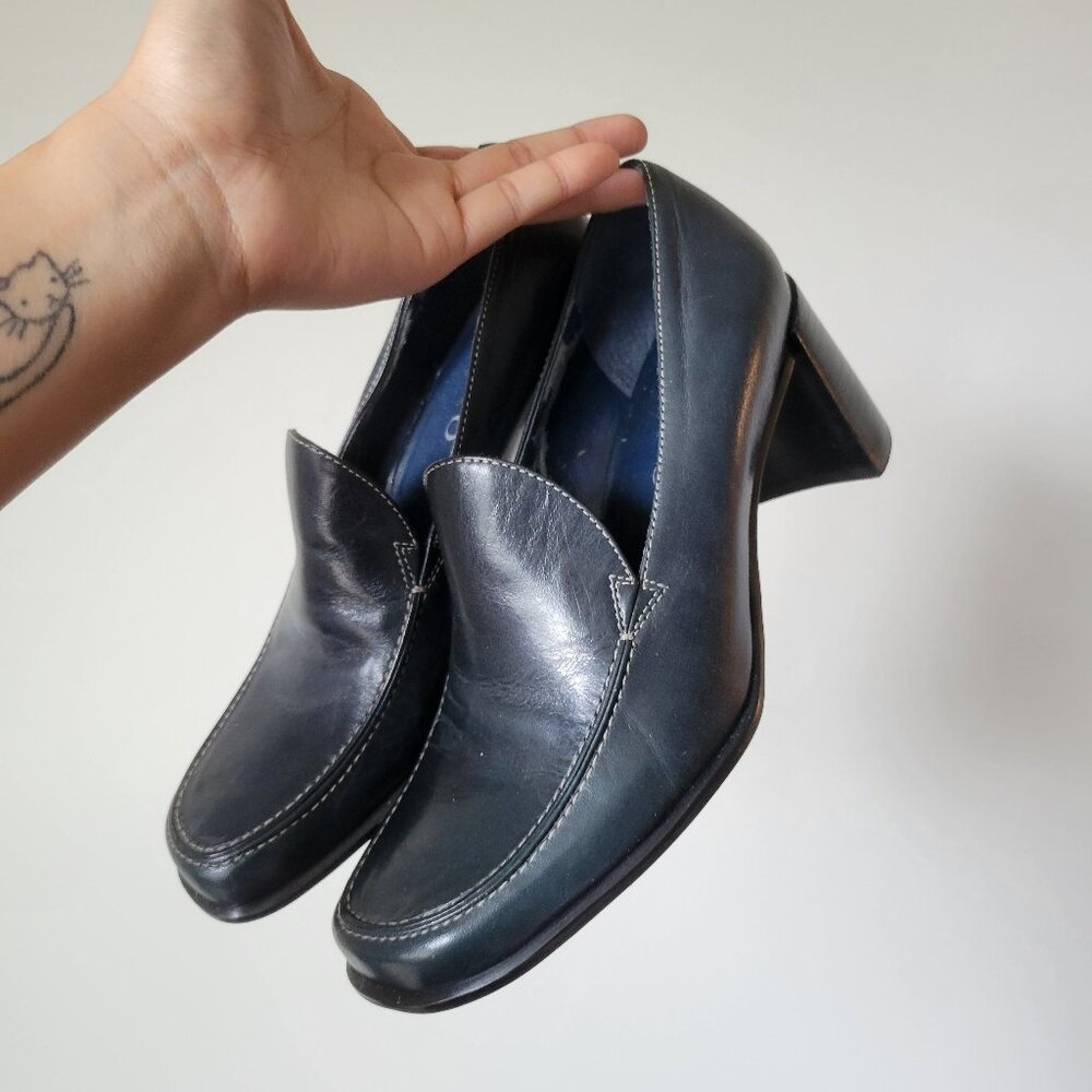 VINTAGE MIDNIGHT NAVY BLUE BLACK FRANCO SARTO HEELED LOAFERS (size 6.5)